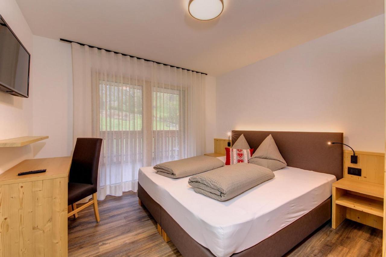 Apparthotel Marteshof Pfelders Buitenkant foto