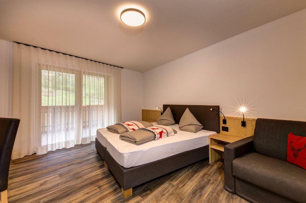 Apparthotel Marteshof Pfelders Buitenkant foto